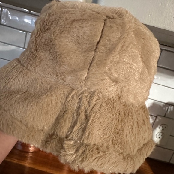 Fur bucket hat. Adjustable New - Picture 5 of 6